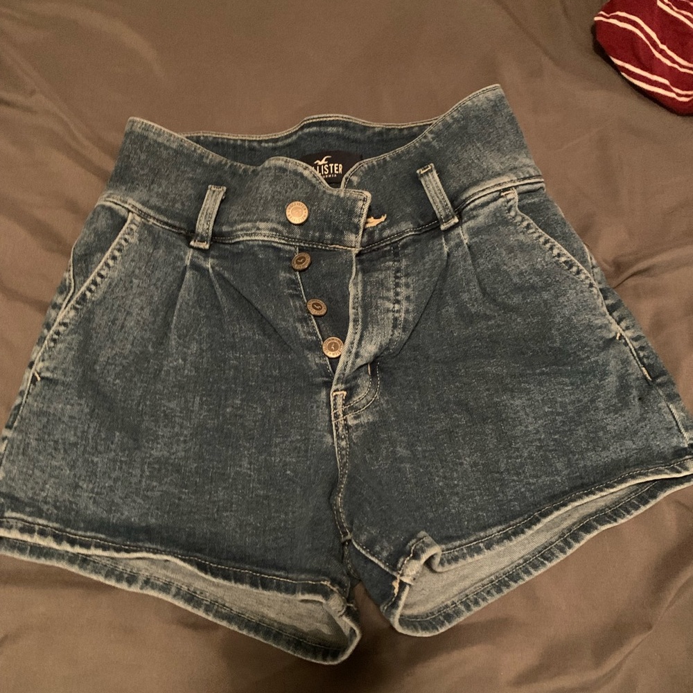 Hollister size 1 shorts